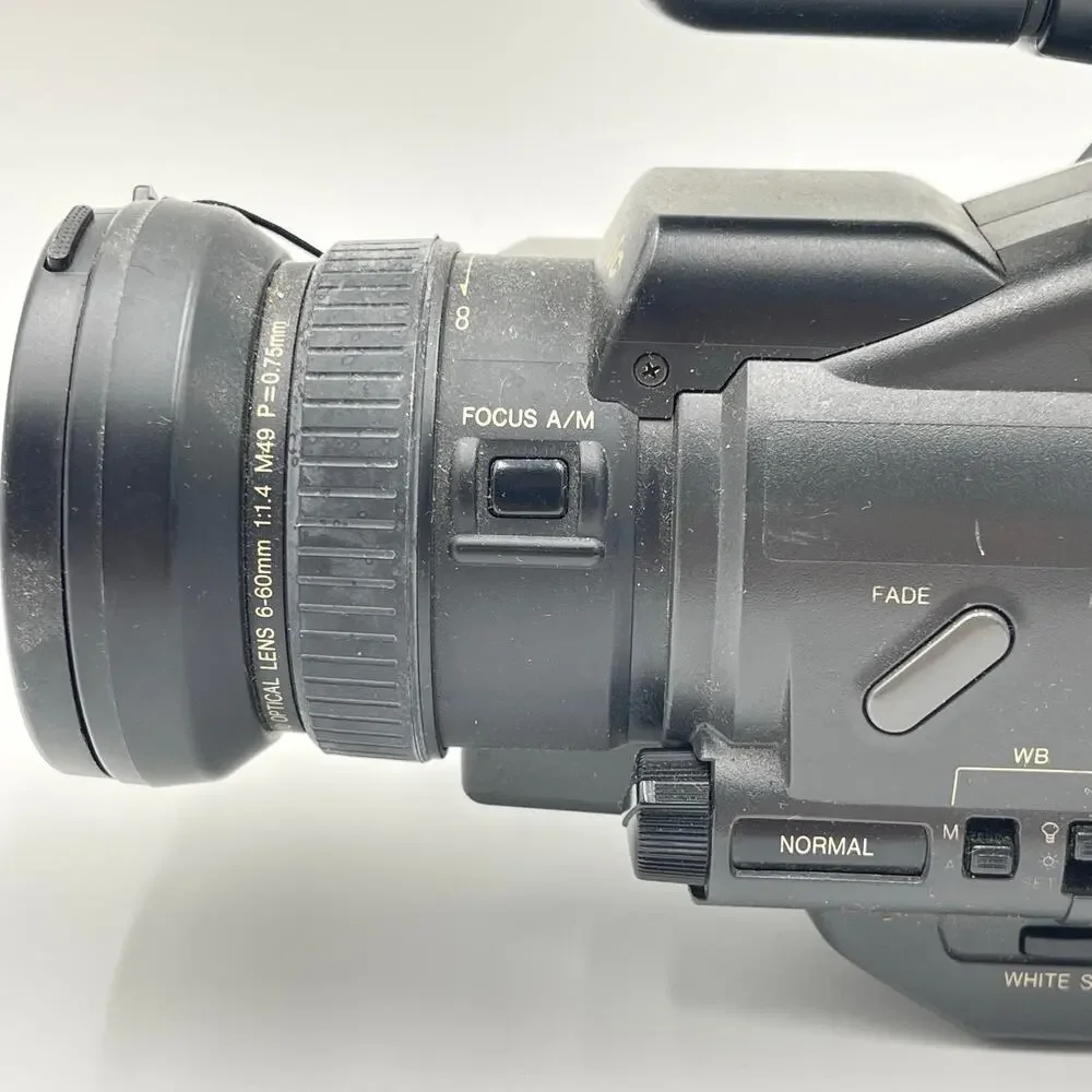 Panasonic OmniMovie PV-332 VHS-C Camcorder Bundle Bag Charger Battery Issue